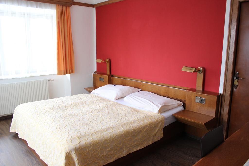 Hotel Restaurant Schweizerhaus Klagenfurt am Woerthersee Szoba fotó